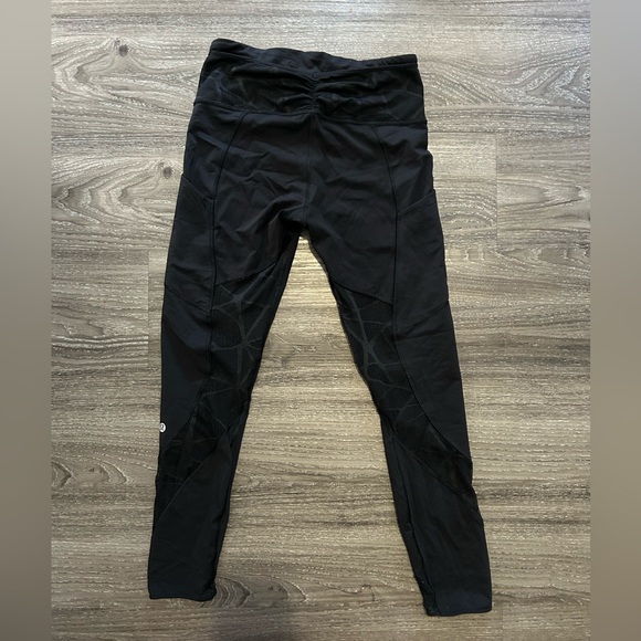 Lululemon leggings - size 6 but fit like a 4 - mesh detail and scrunch on back - Picture 2 of 4